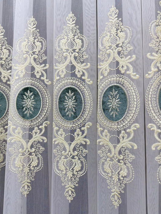 Zarif Klasik İşlemeli Tül Perde – Yeşil Oval Desenli