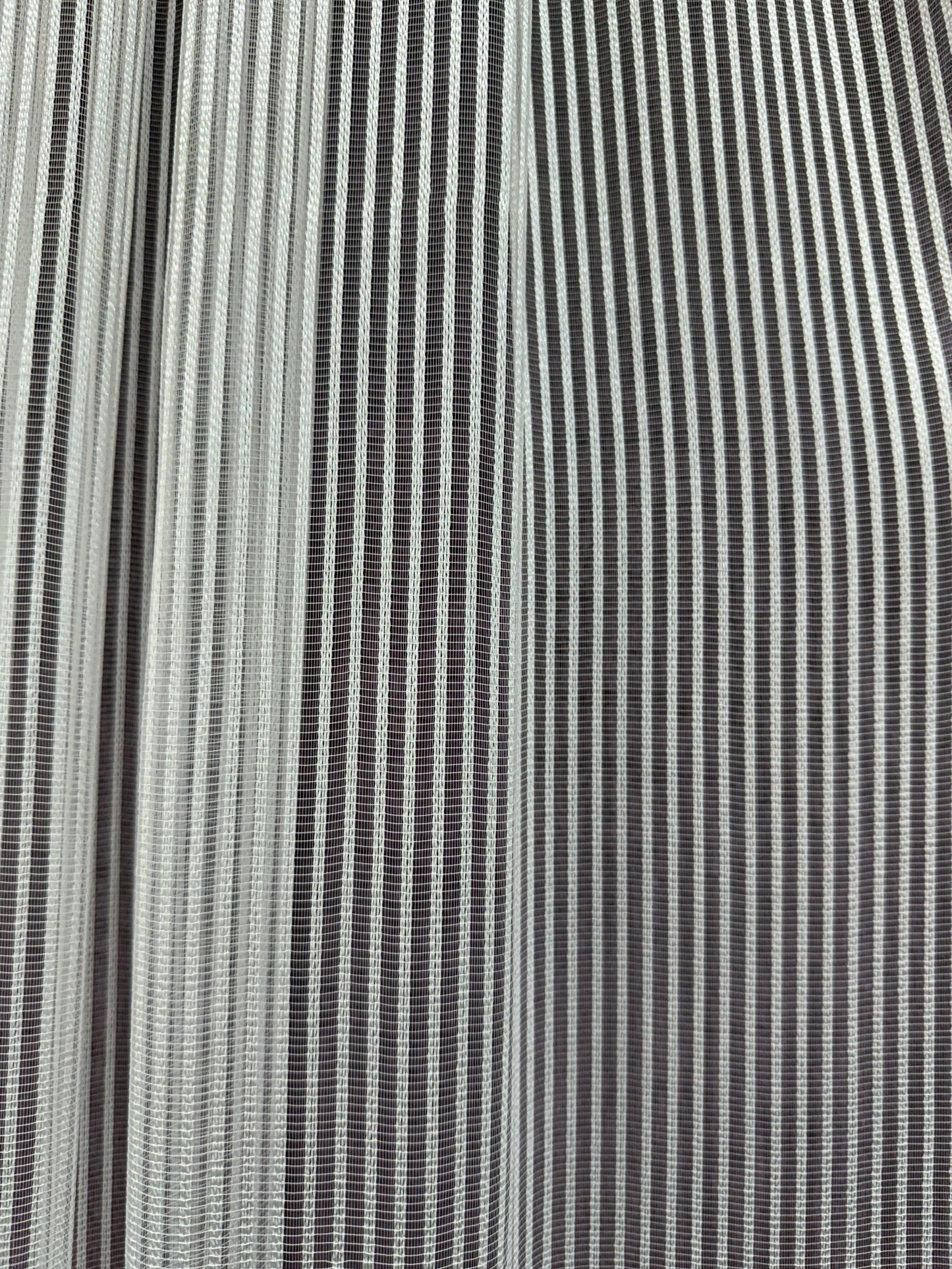 Akita Desenli Tül Perde – Çizgili Modern Tasarım